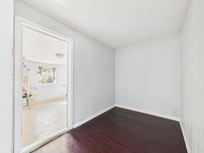 Building Photo - 3814 Luca St