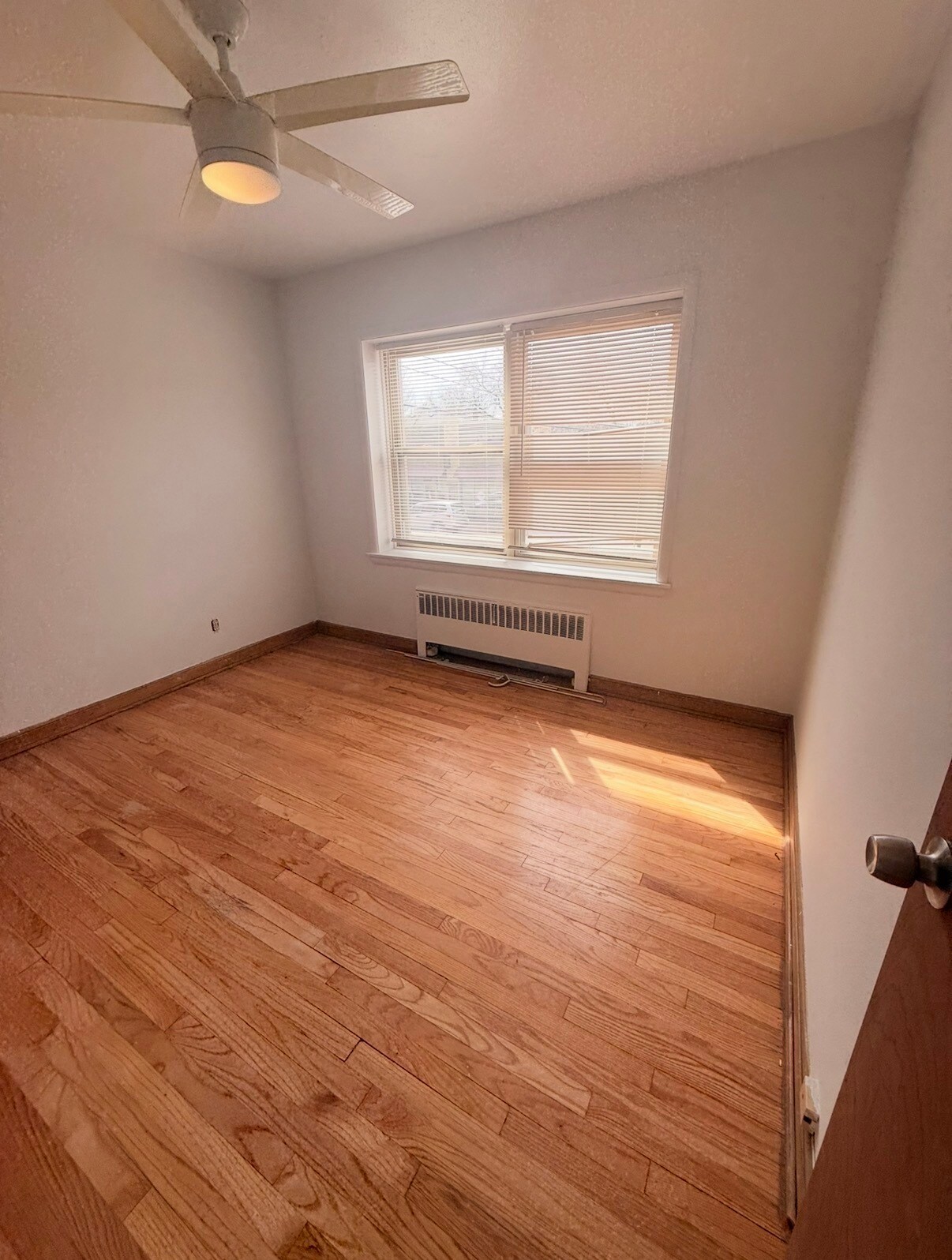 Building Photo - 4002 N Farwell Ave