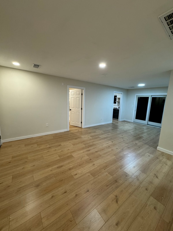 Building Photo - 120 Clinch Dr