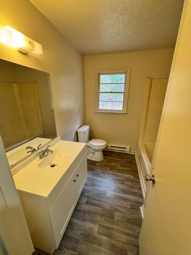 Building Photo - 3/1 In Shelby, NC