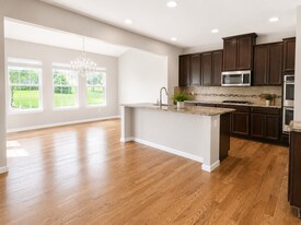 Building Photo - 6819 Hawthorn Knl