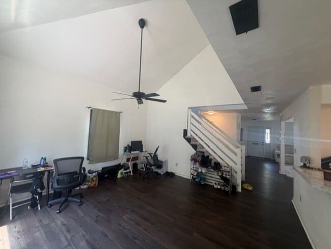 Building Photo - Saratoga Place