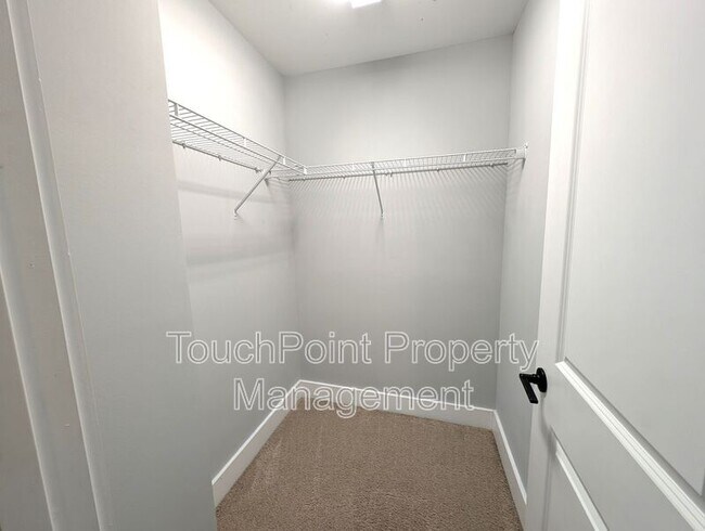 Building Photo - 2632 Ensemble Ct