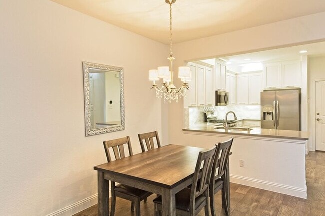 Building Photo - 3116 Gaylord Dr