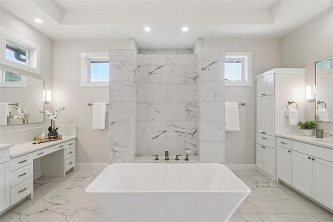 Building Photo - 2404 Sailboat Pass