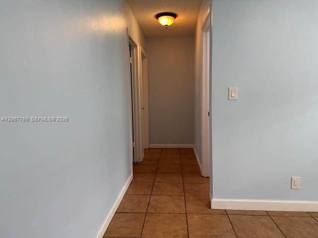 Building Photo - 516 SW 14th Ct