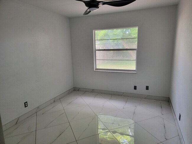 Building Photo - Ormond Beach Beauty 2 Bedroom 2 Bathroom