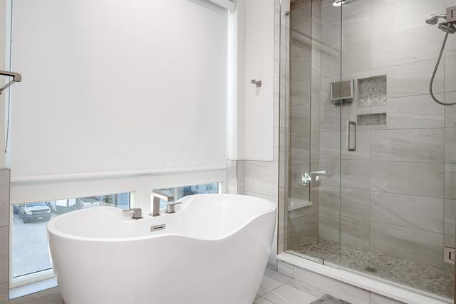 Building Photo - 2934 N Hall St