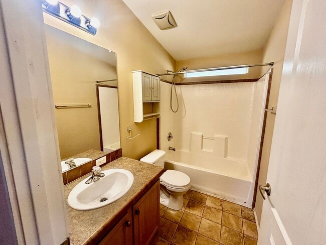 Building Photo - Charming 3-Bedroom, 2-Bath Home in Fortuna Foothills