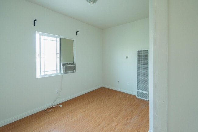 Building Photo - 4452Cogs