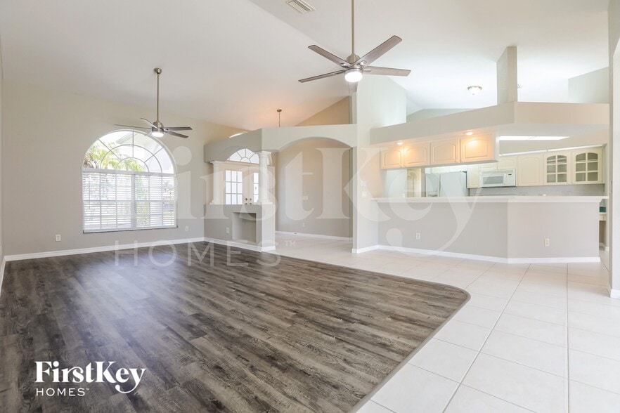 Building Photo - 25284 Zodiac Ln