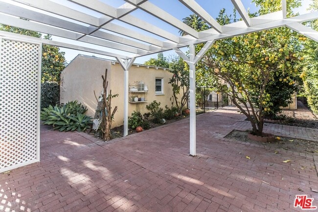 Building Photo - 2230 Midvale Ave