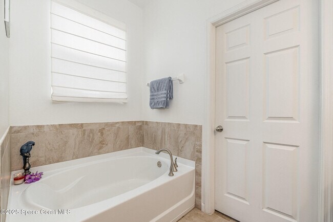 Building Photo - 4109 Alligator Flag Cir