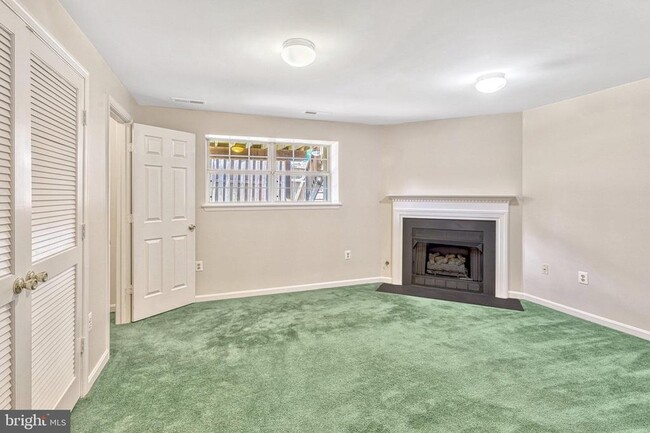 Building Photo - 15714 Lansdale Pl