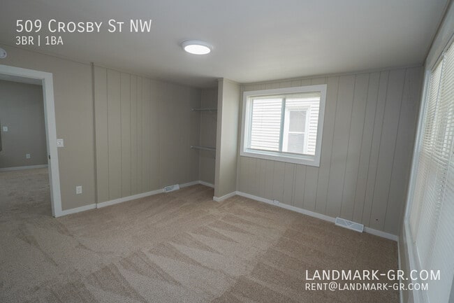 Building Photo - 509 Crosby St NW