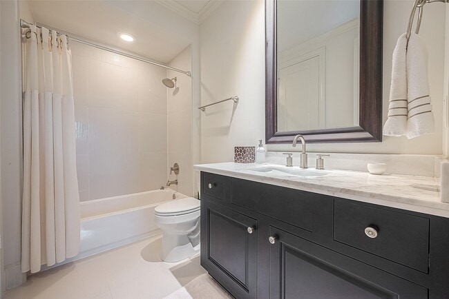 Building Photo - 5416 Jackson St