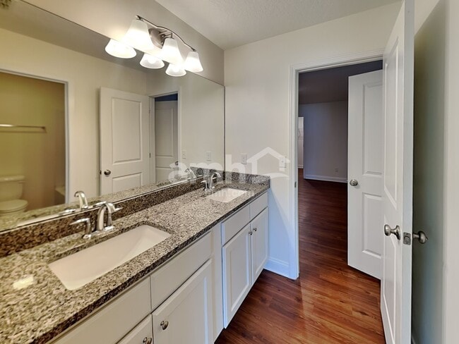 Building Photo - 1921 Moorings Cir