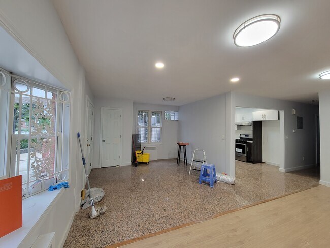 1st floor living room - 6401 155th St