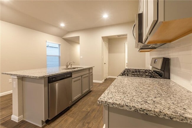 Building Photo - 612 Roaring Fork Ln