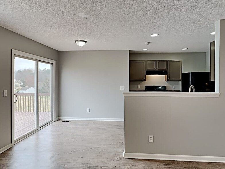 Building Photo - 109 Parkview Ln