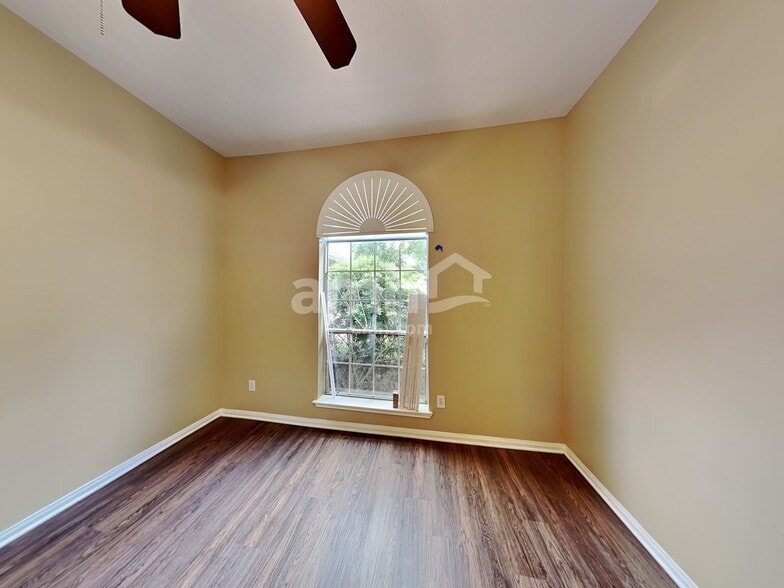 Building Photo - 409 Crimson Coast Dr