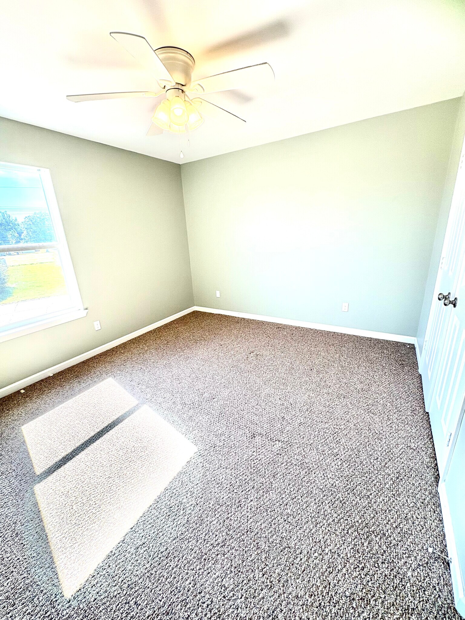 Building Photo - 1603 Dehart