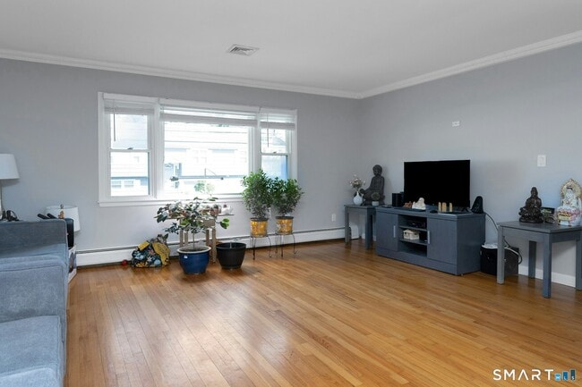 Building Photo - 25 Quinsey Dr