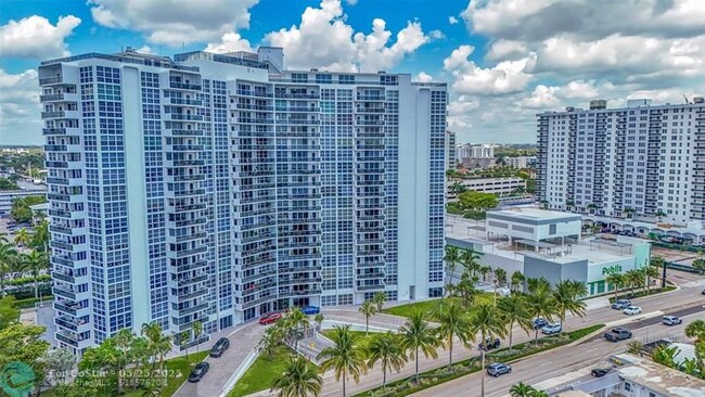 Building Photo - 2841 N Ocean Blvd