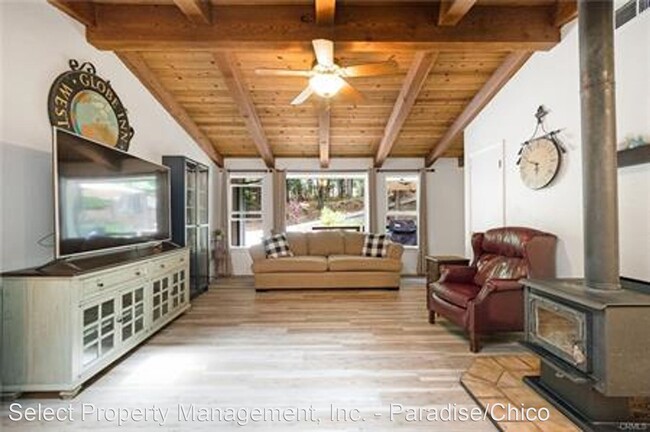 Building Photo - 3 br, 2 bath House - 4702 Hartley Drive
