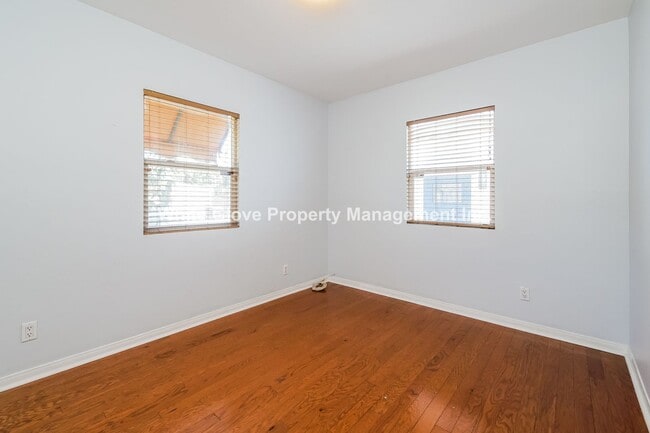 Building Photo - Spanish-Style 2 Bedroom Long Beach Home