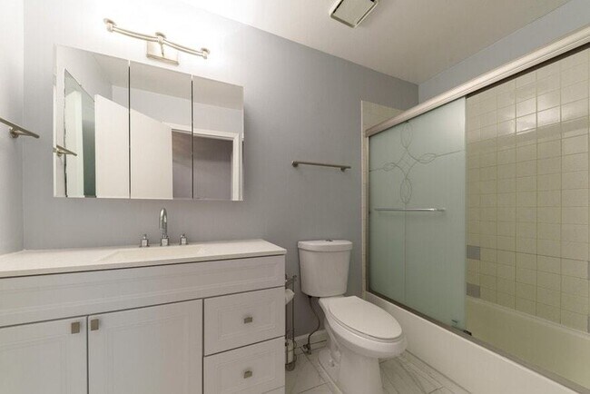 Building Photo - 66 S Stonington Dr