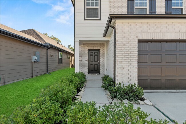 Building Photo - 18829 Lucas Michael Wy