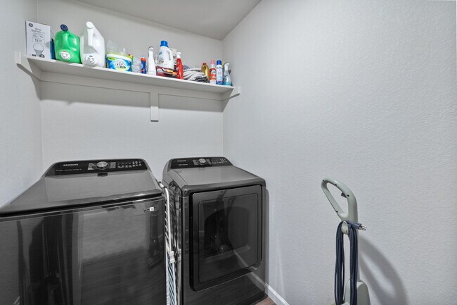 Building Photo - 5137 Blue Lunar Ln