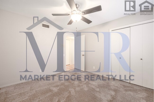 Building Photo - 4Bed/2.5Bath House at 56th/Cactus! $4499 MOVE-IN SPECIAL! Move-In Ready on 04/09/2026!