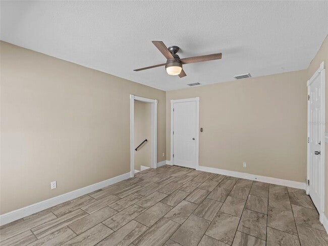 Building Photo - 2924 W Dewey St