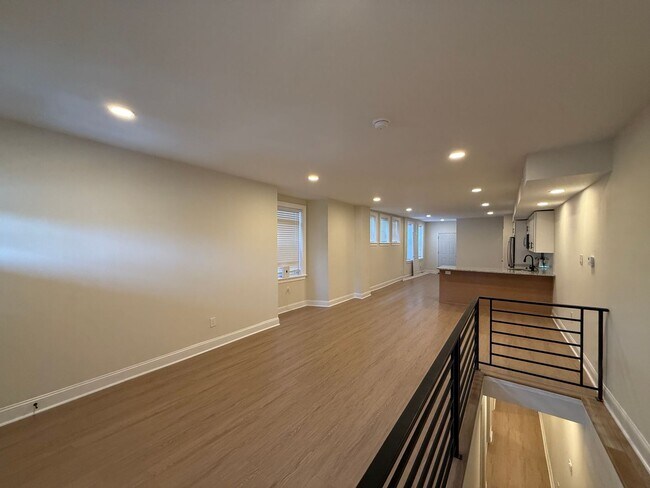 Building Photo - 1402 S 54th St