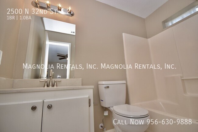 Building Photo - 2500 N 32nd St