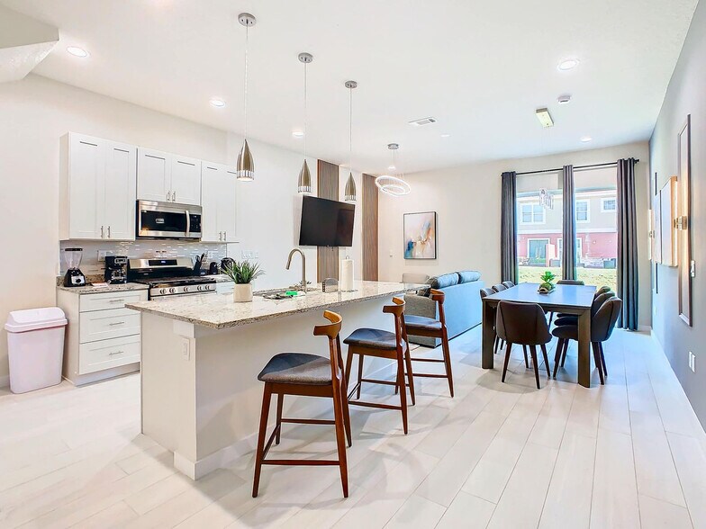 Building Photo - 7516 Sunflower Dr