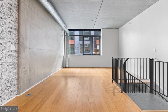 Building Photo - 1352 South St