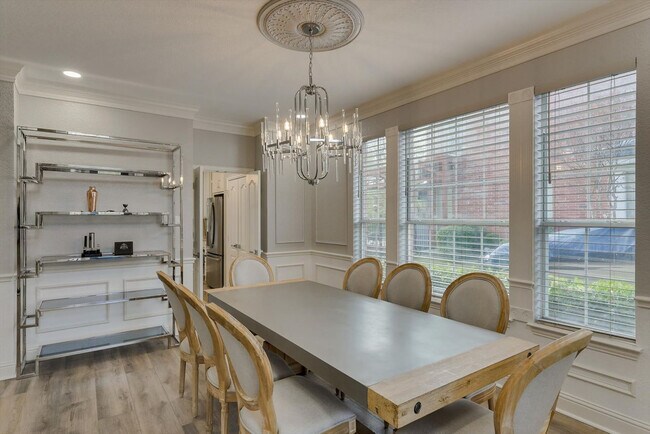 Building Photo - 2010 Indian Trail