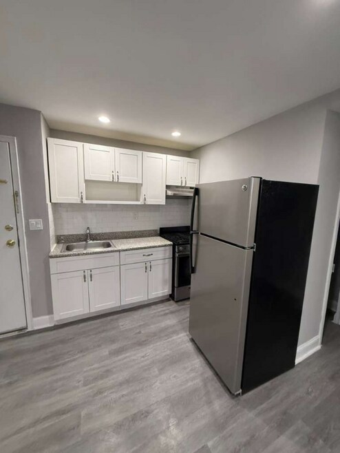 Building Photo - 147 Cleveland St