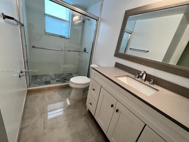 Building Photo - 2400 E Preserve Way