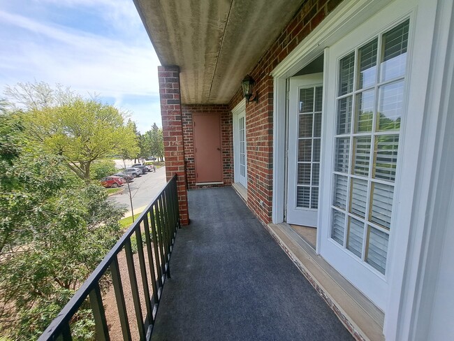 Building Photo - 520 Biesterfield Rd