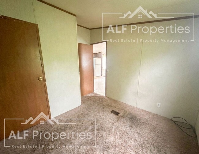 Building Photo - 157 Autumn Ln