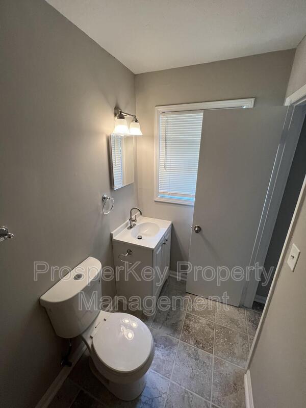 Building Photo - 615 Buford Dr