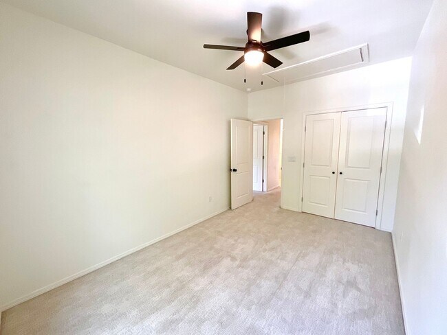 Building Photo - 1202 Mystic Dr