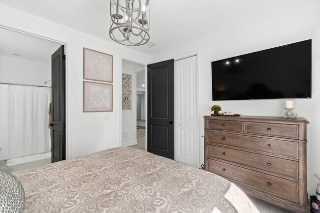 Building Photo - 8411 Coral Reef Wy