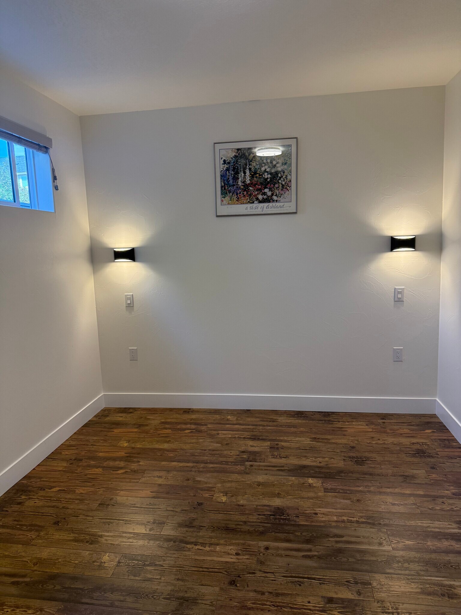Downstairs bedroom - 1184 Rutherford Dr