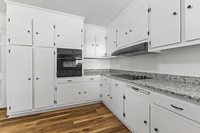 Building Photo - 1155 Melvin Dr