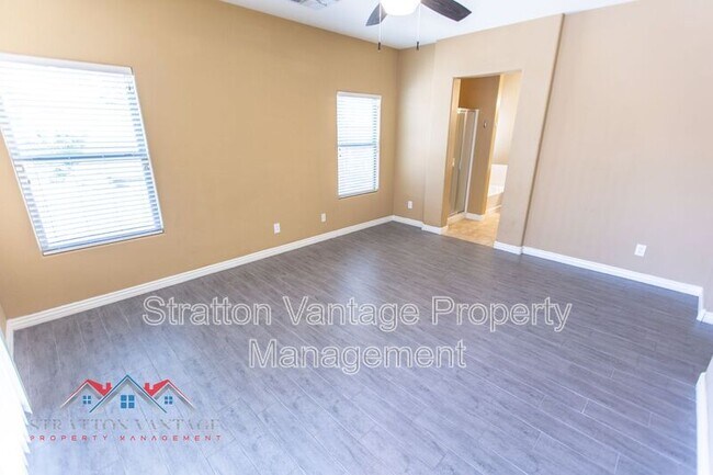 Building Photo - 4710 E Austin Ln